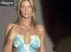 Rachel Hunter Sexy And Nude Shows Off Her Hot Boobs While Body Painted In A Photoshoot AZNude