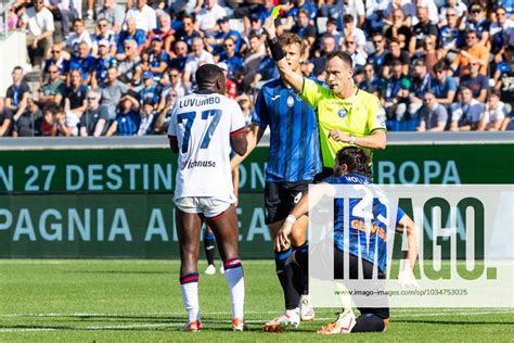 Atalanta BC V Cagliari Calcio Serie A TIM Zito Luvumbo Takes A Yellow