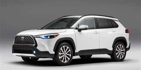 سعر تويوتا كورولا كروس Toyota Corolla Cross 2022 وأهم مواصفاتها ومميزاتها