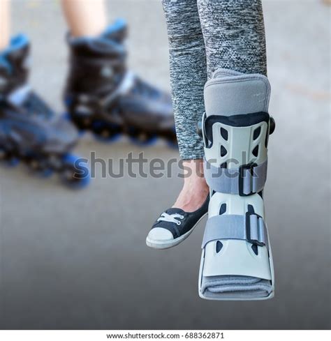 Broken Leg Short Leg Cast Splint Stock Photo 688362871 Shutterstock