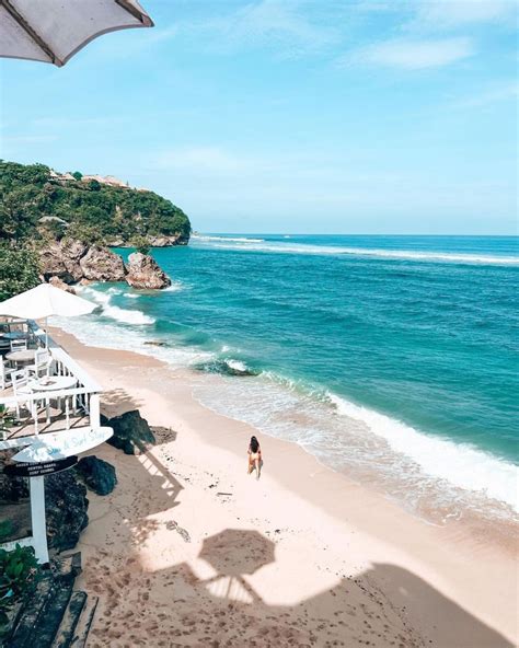 10 Potret Pantai Bingin Bali Pesonanya Bikin Ogah Pulang