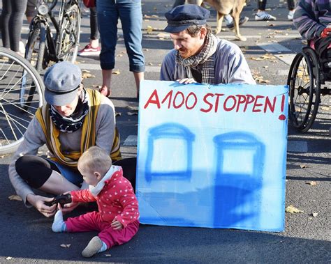 A100 Stoppen Das War Unsere Blockade Am S Bahnhof Berlin Treptower