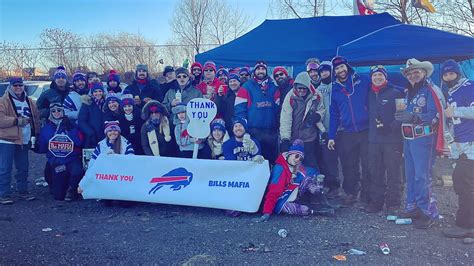 Buffalo Bills Fans Raise Money For Bills Elvis Stolen Tailgate