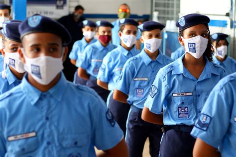 Pmu Adere Ao Programa Nacional Das Escolas Cívico Militares Folha De