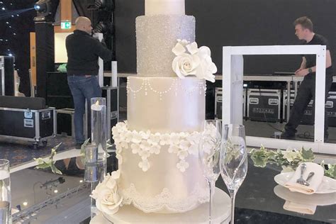 Luxury Wedding Cakes Apple Tree Cake Design Apple Tree Cake Design