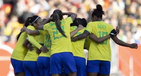 Seleção Brasileira Feminina veja lista de jogadoras convocadas para