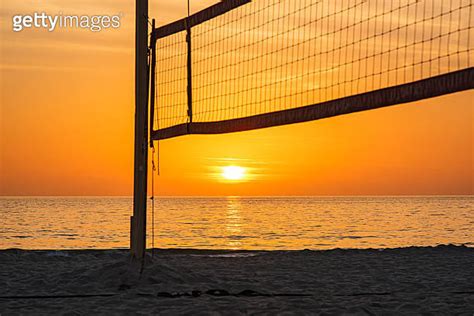 Beach Volleyball Court At Sunset 이미지 472285012 게티이미지뱅크