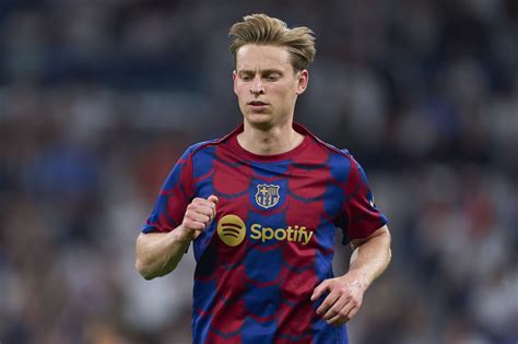 Dutch Legend Ruud Gullit Takes Aim At Barcelona Midfielder Frenkie De