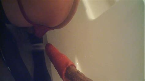 Home Made Water Dildo In The Bath Tub Gay Amateur Porn XHamster