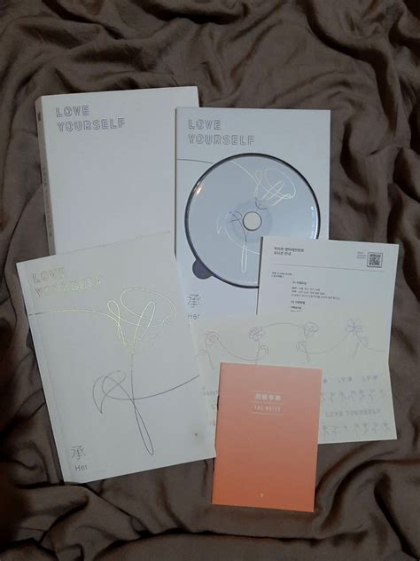 Album Bts Love Yourself Her V Version Musik Media Cd Dvd Lainnya