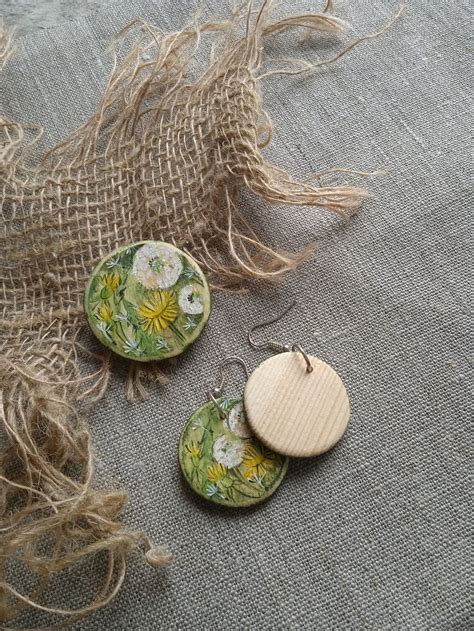 Одуванчики!! Брошь и серьги из дерева. Роспись. в интернет-магазине на ...