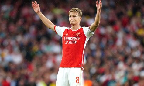 Martin Odegaard odejdzie z Arsenalu Norweg na celowniku dwóch klubów