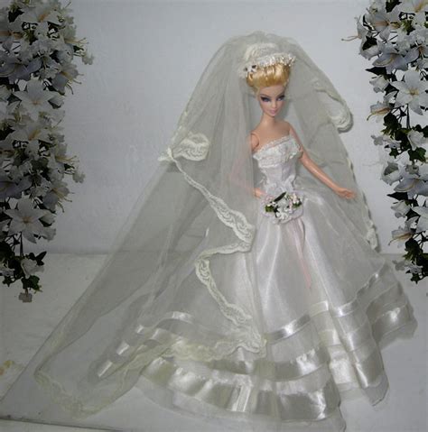 Millennium Wedding Barbie Doll 27765 Barbie Signature