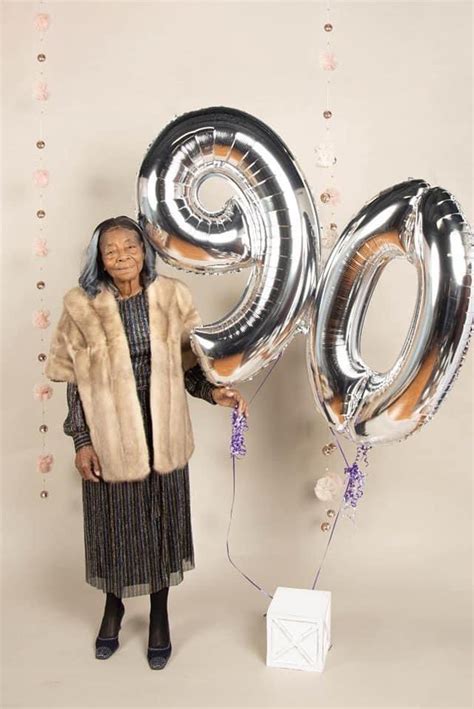 This Grandma Celebrated Her Birthday With A Photoshoot And Its Melting The Internets Heart