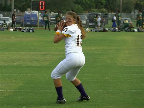 Florida Girl Is States First Female Quarterback