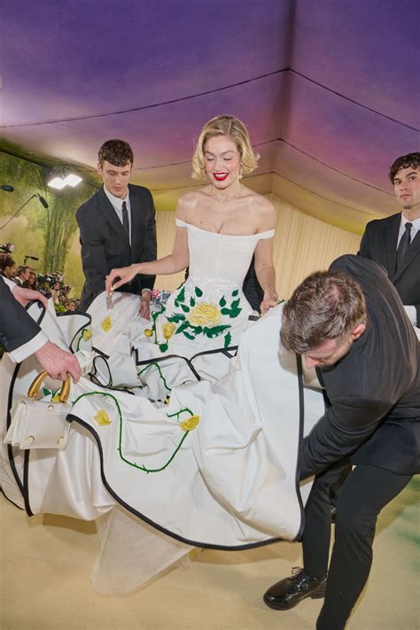 An Exclusive Look Inside the 2024 Met Gala | 15 Minute News