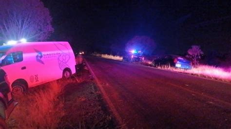 Hombre murió aplastado tras volcadura de su camioneta en