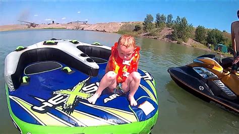 Квадроцикл, плюшки и еще множество развлечений на воде. - YouTube