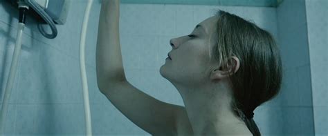 Nude Video Celebs Esther Maa Sexy Ingenium 2018