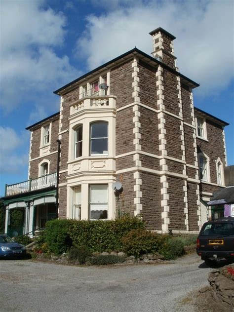 Linda Vista Flats Abergavenny © Jaggery Cc By Sa20 Geograph Britain And Ireland