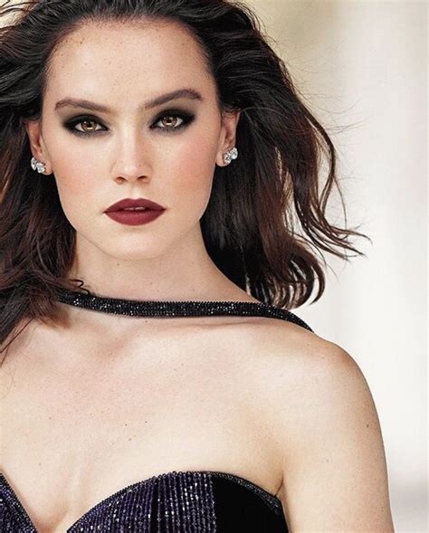 Daisy Ridley Makeup Artist Cabin | Makeupview.co