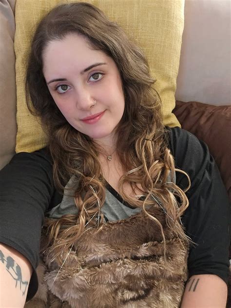 Lazy Sunday Selfie [29f] R Selfie