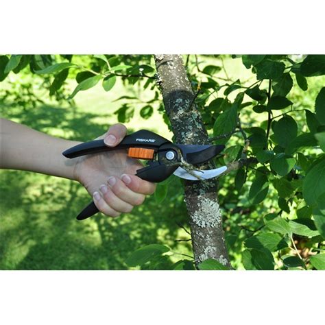 Fiskars SingleStep oksasakset sivuleikkurilla P26 - Puutarhavälineet ...