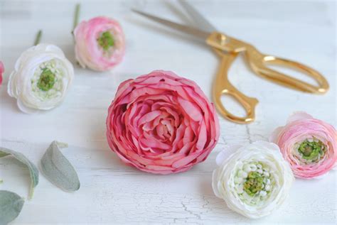 How to DIY a Wrist Corsage for Your Wedding Day