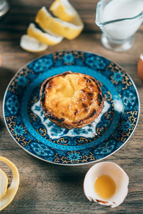 Pastais de Nata. Pastel de Nata. Паштел-де-ната. Portuguese egg tart ...