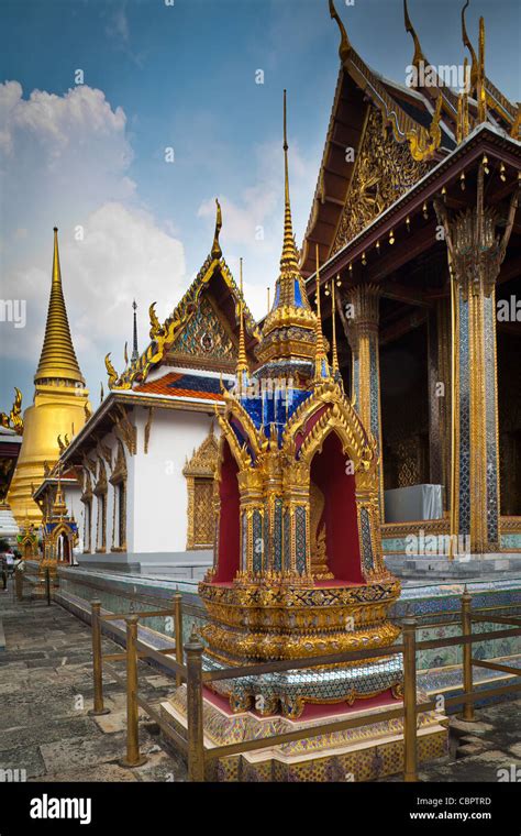 Royal Grand Palace in Bangkok, Thailand Stock Photo - Alamy