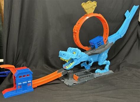 Hot Wheels City T Rex Dinosaur Chomp Down Track Set With A Huge Loop Scale EBay