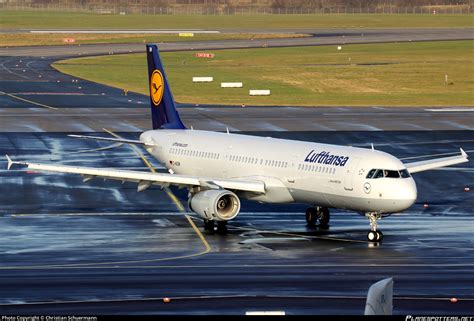 D AIDM Lufthansa Airbus A321 231 Photo By Christian Schuermann ID