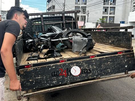 Vídeo mostra motociclista sendo arremessado após colisão contra carro