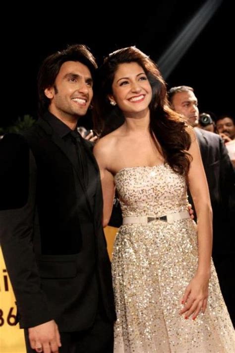 Ranveer Singh With Anushka Sharma - Desi Comments