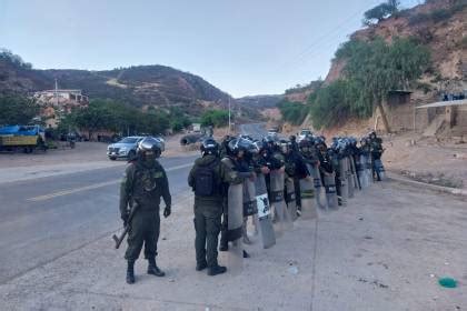 Evistas Instalan Puntos De Bloqueo En La Ruta Nueva Y Antigua Entre