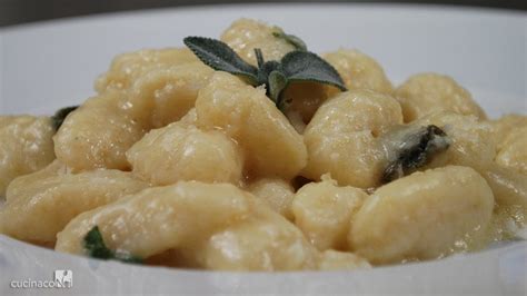 Potato Gnocchi With Butter And Sage Gnocchi Di Patate Burro E Salvia