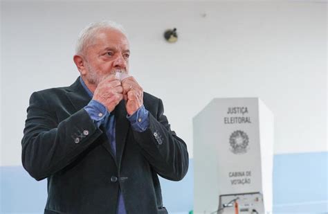 Líderes internacionais parabenizam Lula logo após as eleições