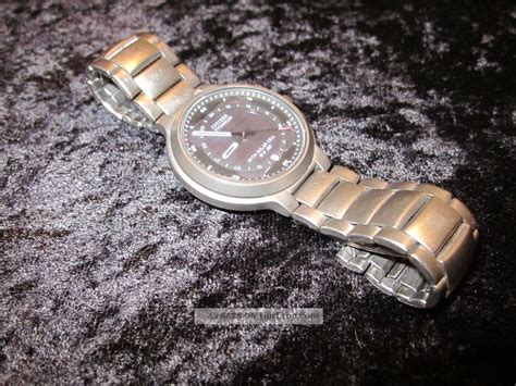 Citizen Titanium Solar Cell Wr 100 Uhr Armbanduhr Uhren