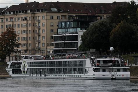 Flusskreuzfahrtschiff Grace Baujahr 2015 Länge 135 m Breite 11 40