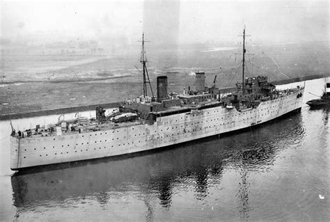 Hms Forth Hms Forth Photographed Feb 1939 Going Down The Flickr