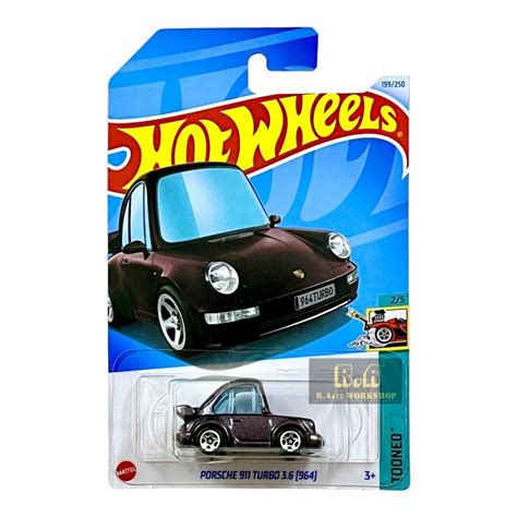 Hot Wheels Ch Nh H Ng M U Xe Porsche Turbo Tooned Shopee Vi T Nam