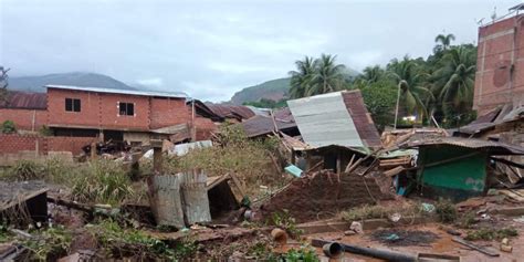 Necesitamos Rebajar El Nivel Del Agua Casas Destruidas Por Las