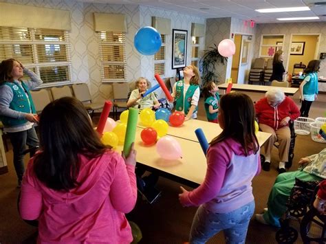 Balloon Games For Older Adults - Etdilesi