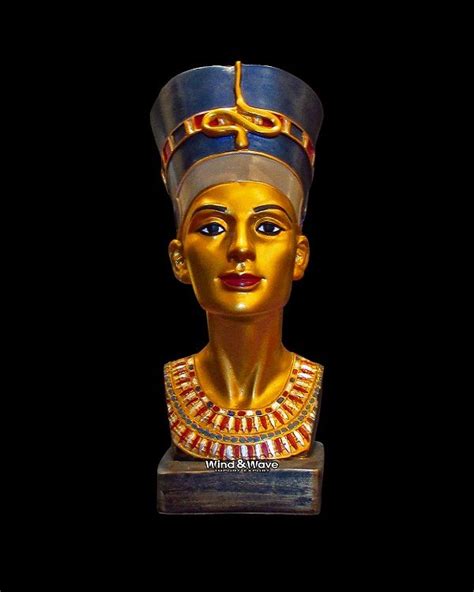 Queen Nefertiti Material Resin Painted Size 26x75x9 Weight 1175