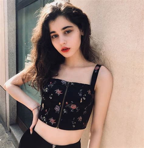 V Ngo I P T A Thi N Th N C A Hot Girl P Nh T Nh Ukraine Ng I P Vi T Gi I Tr