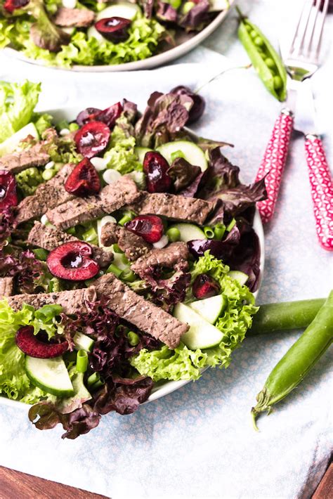 Salat Mit Steakstreifen Und Kirsch Balsamico Vinaigrette Sasibella