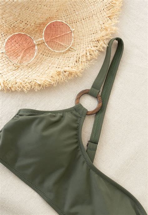 Conjunto de bikini de un solo hombro con junta tórica Retro Indie and Unique Fashion