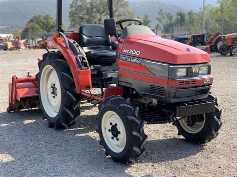 Τρακτέρ Mitsubishi MT200 | Παούρης Τρακτέρ