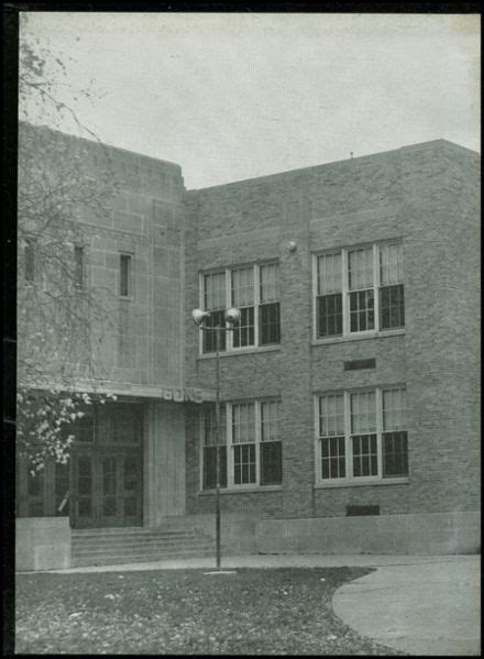 Explore 1958 Hutchinson High School Yearbook, Hutchinson MN - Classmates