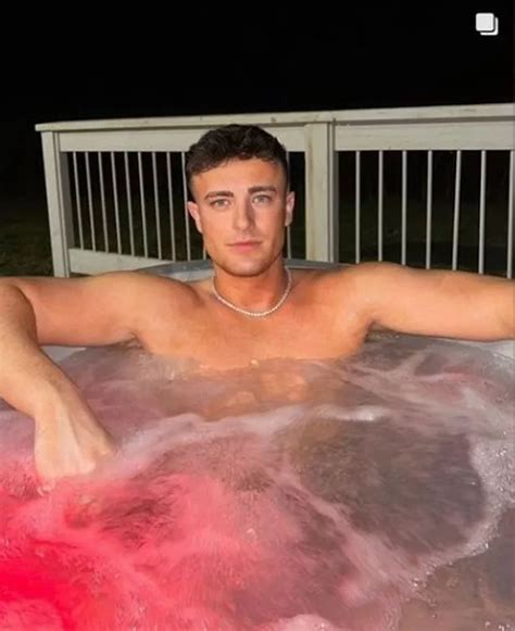 Love Island S Liam Llewelleyn Sends Pulses Racing With Steamy Naked Hot